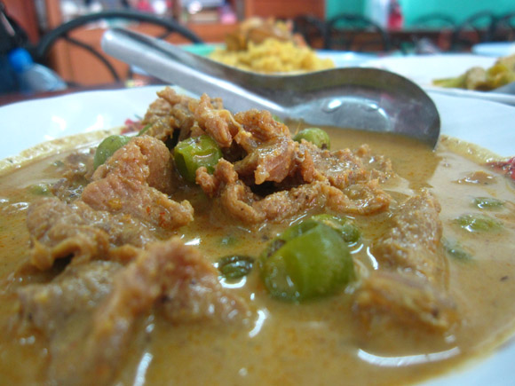 thai beef cury krabi