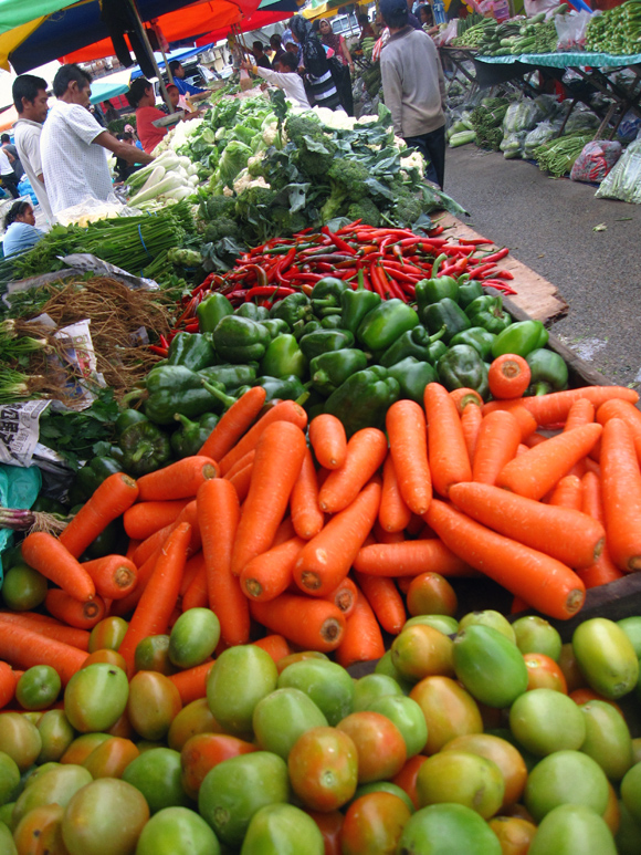 kota kinabalu vegetable vendor