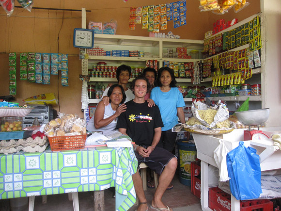 volunteering with gawad kalinga in bicol