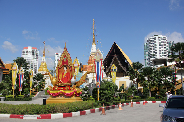 Wat Yan Nawa (Boat Temple)
