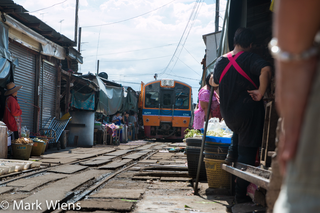 Maeklong railroad market