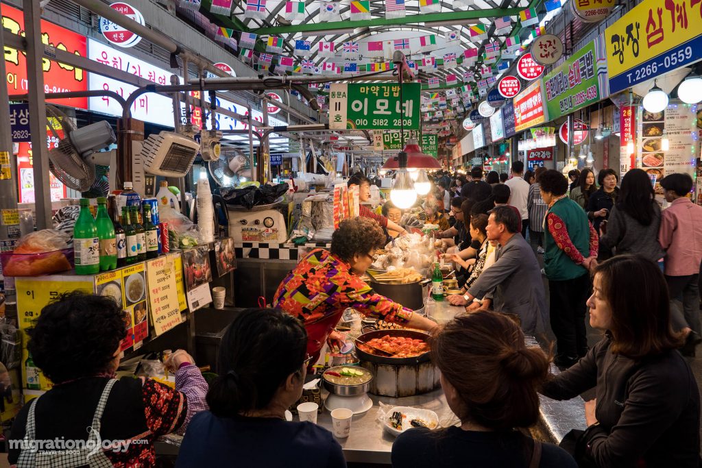  Gwangjang  Market  in Seoul
