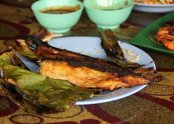 Ikan Pari Bakar - Grilled Stingray