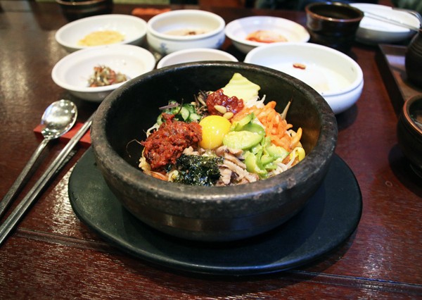 Travel Book Seoul: Food Scenes