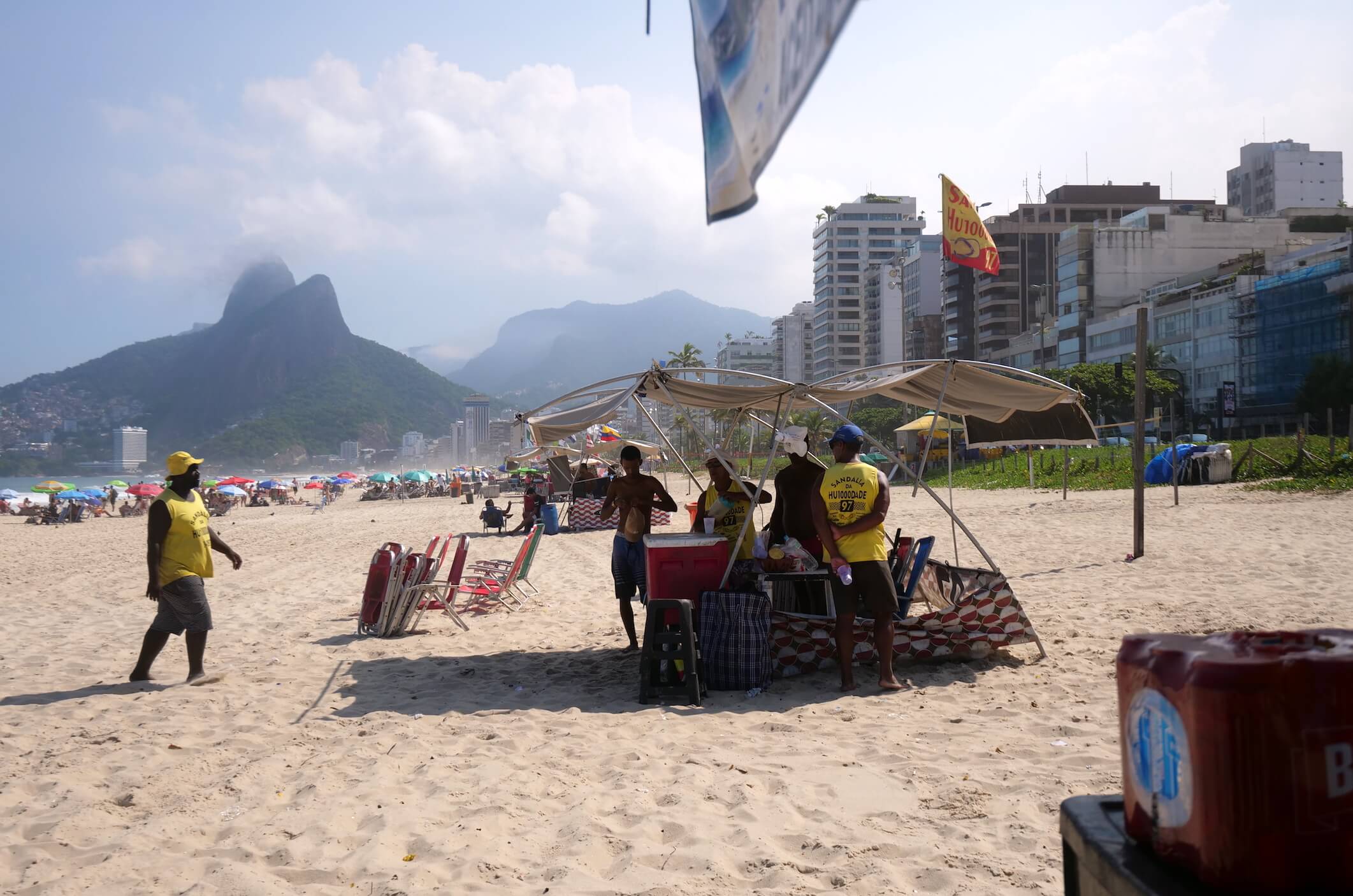 Refreshing drinks on the beach, it doesn't get more classic in Rio than a Caipirinha on Copacabana beach