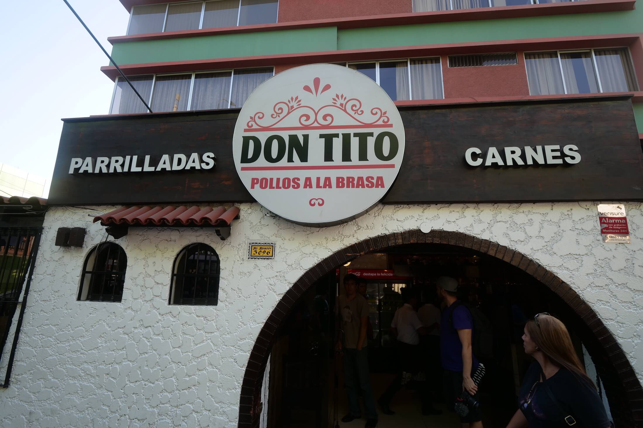 Don Tito's Pollos a la Brasa restaurant front view