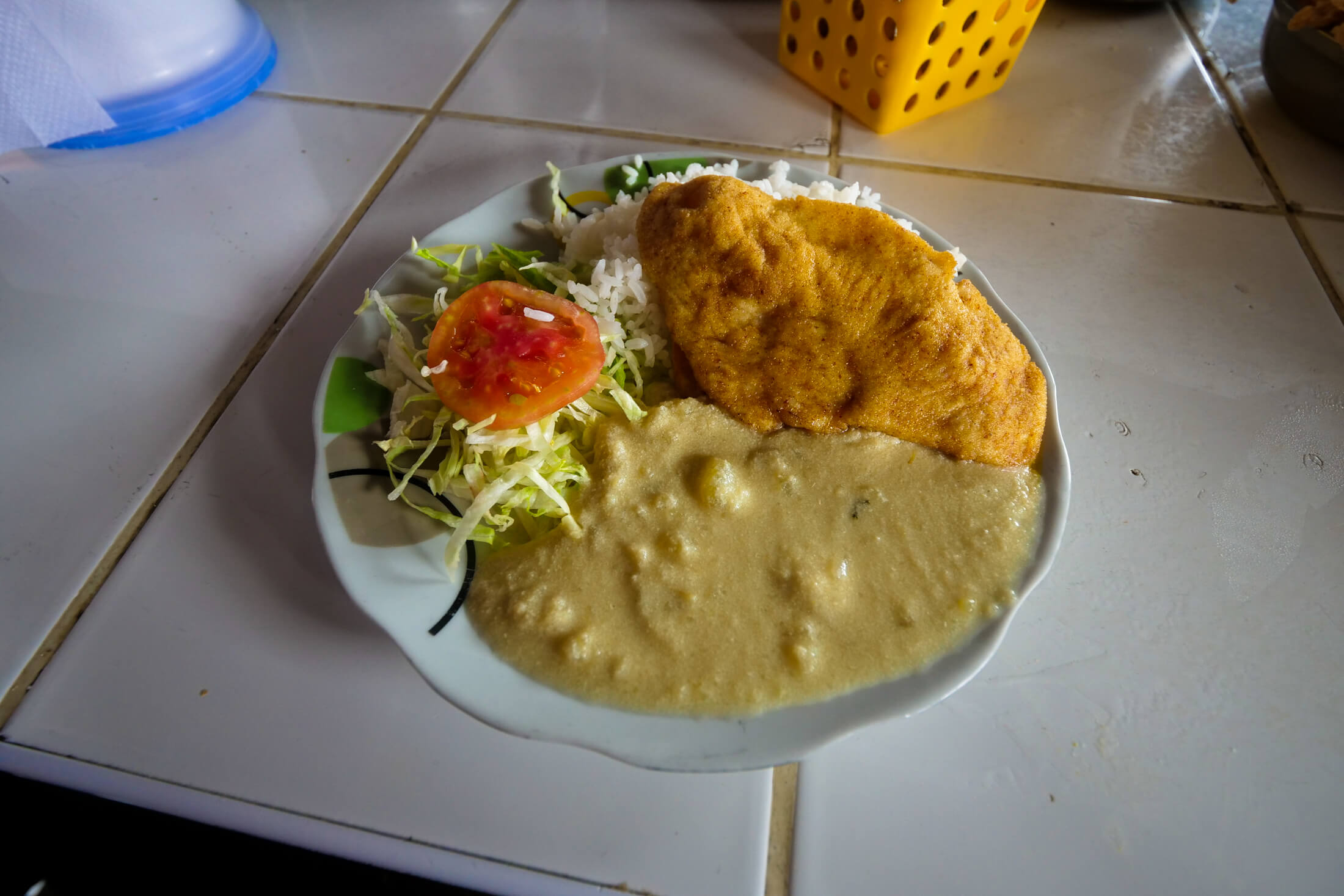 In this plate of Tarwi you can taste simple seasonings of salt and 'huacatay' (black mint).