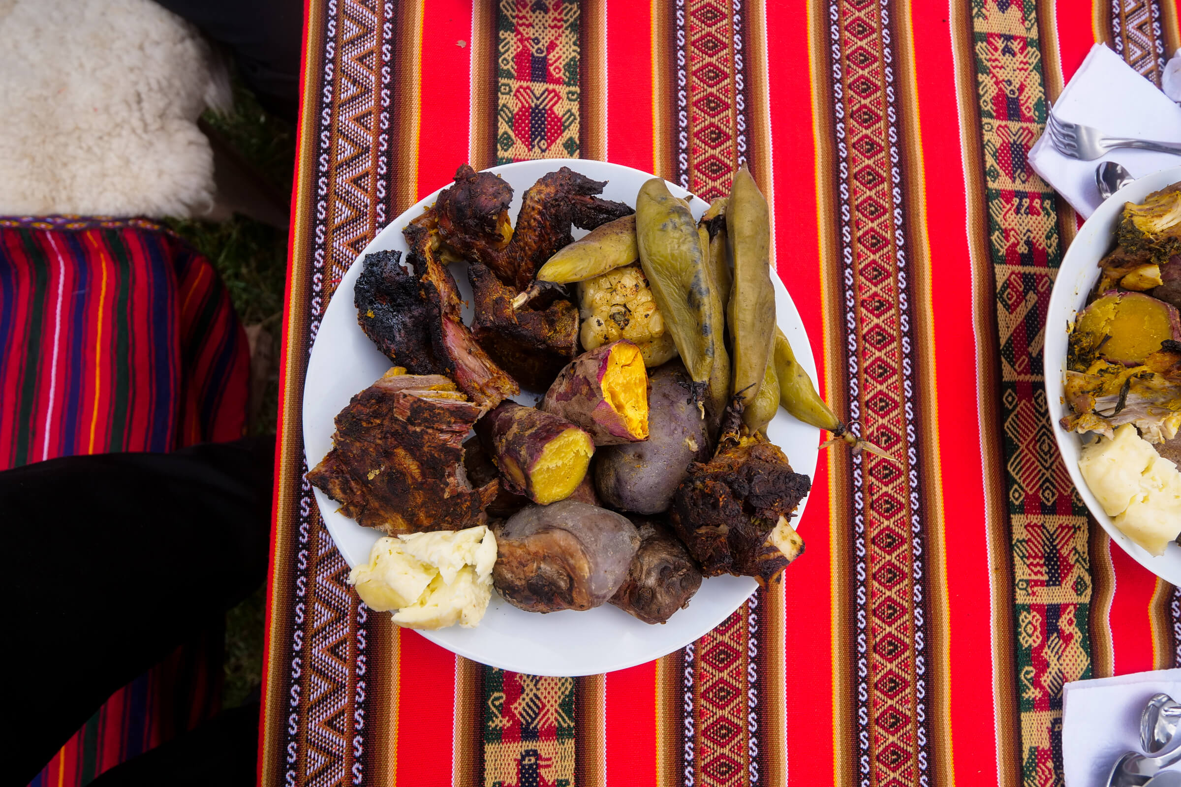 Quechua food, Pachamanca cooks using hot stones and trapped heat