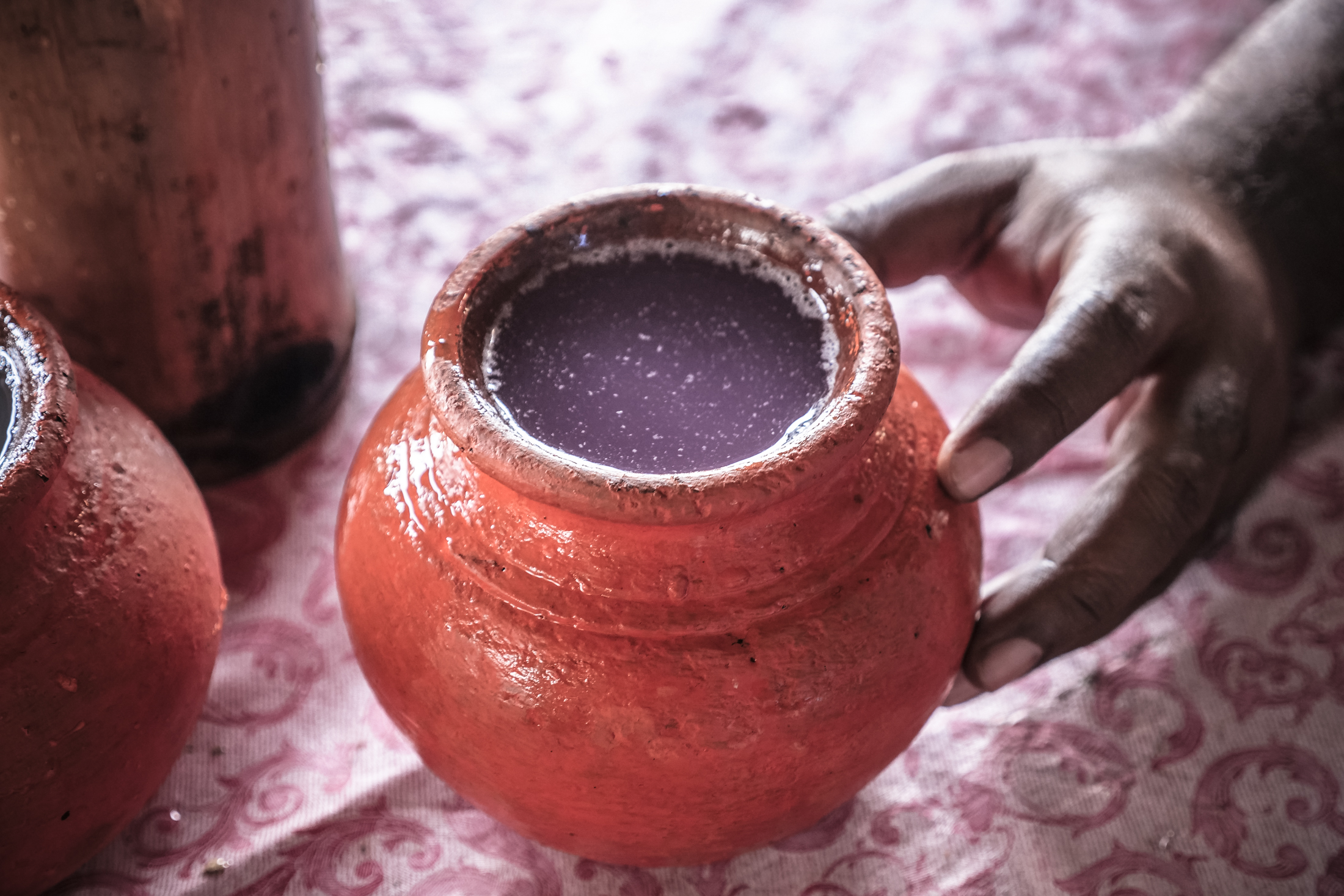 Coconut Toddy in Kerala comes with many flavors, besides original, today there is also grape flavor, and even chili flavor, its amazing the things they can do with coconut toddy